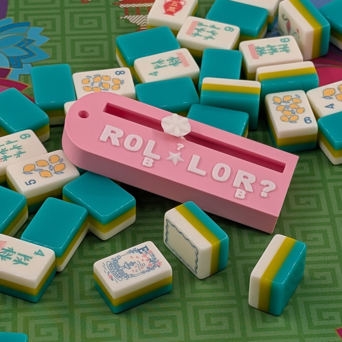 The ROLLOR™: A Mahjong Charleston Tracker (Pink and White)